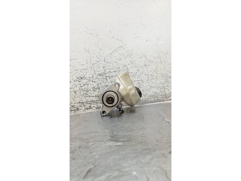 Recambio de bomba freno para volvo v60 kombi kinetic referencia OEM IAM 03350885571  