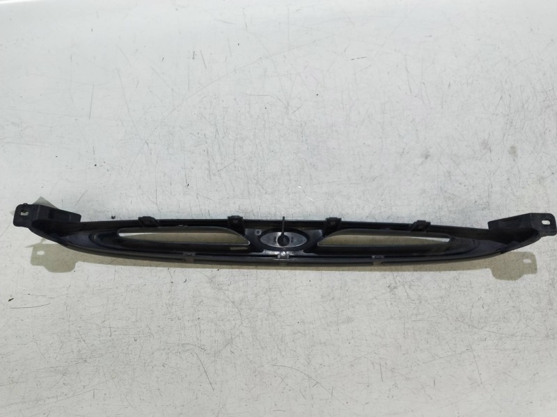 Recambio de rejilla delantera para ford escort berl./turnier referencia OEM IAM    Recambio de rejilla delantera para ford escort berl./turnier referencia OEM IAM