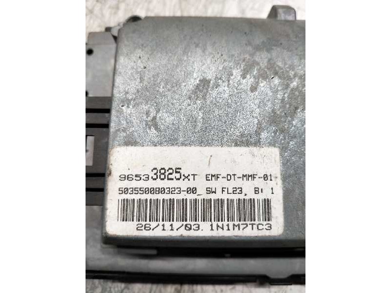 Recambio de pantalla multifuncion para citroen c2 vtr referencia OEM IAM 96533825XT  