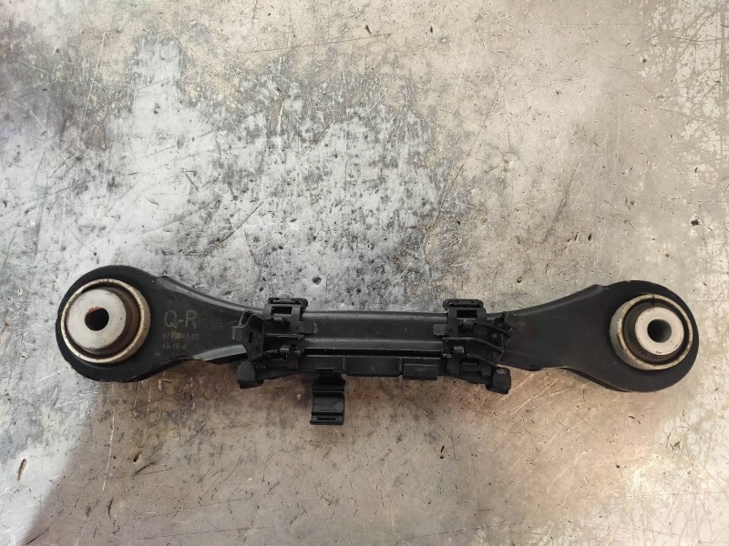 Recambio de brazo suspension superior trasero derecho para bmw serie 3 lim. (f30) 318d m sport referencia OEM IAM 679254405  