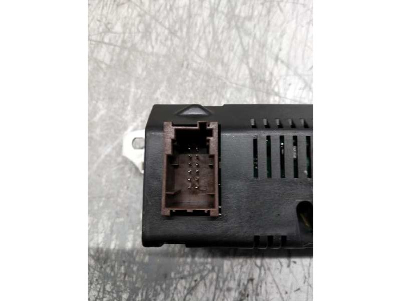 Recambio de pantalla multifuncion para citroen c4 berlina collection referencia OEM IAM   