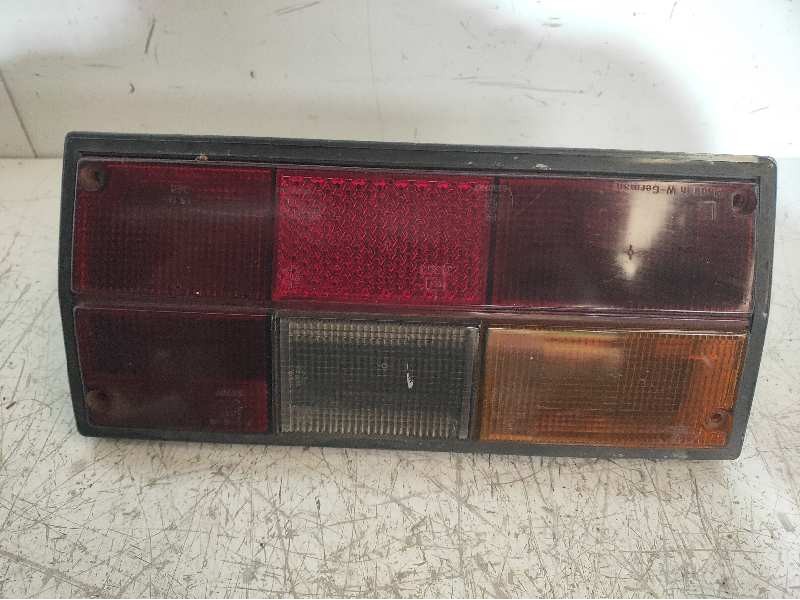 Recambio de piloto trasero izquierdo para volkswagen tipo 2 caja cerrada / combi 1.6 turbodiesel (jx) referencia OEM IAM 2519452