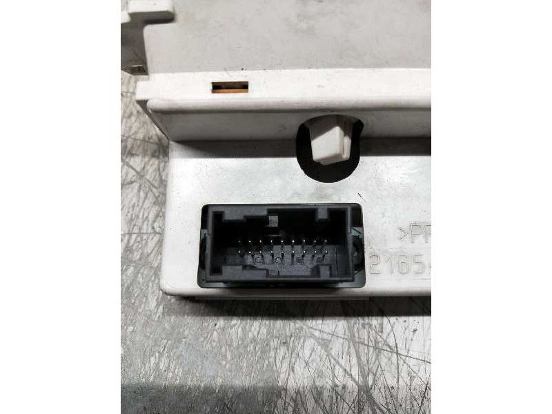 Recambio de pantalla multifuncion para citroen xsara berlina 1.6i 16v exclusive referencia OEM IAM 9643823677  