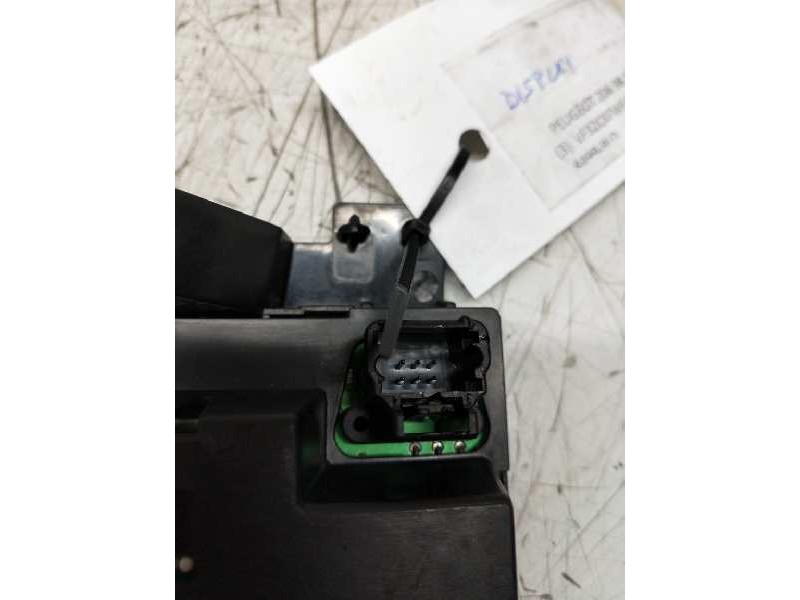 Recambio de pantalla multifuncion para peugeot 206 berlina xr referencia OEM IAM 96250976ZR  