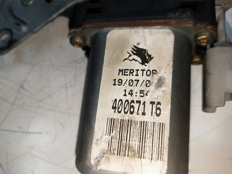 Recambio de elevalunas delantero izquierdo para peugeot 106 (s2) 1.1 referencia OEM IAM 400671T6  5P Recambio de elevalunas delantero izquierdo para peugeot 106 (s2) 1.1 referencia OEM IAM 400671T6  5P