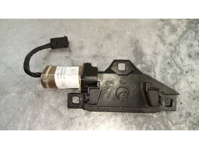 Recambio de motor cierre centralizado porton para bmw serie 7 (e65/e66) 745i referencia OEM IAM   