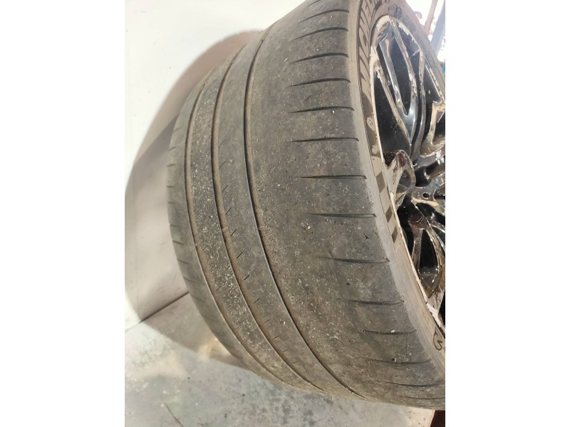 Recambio de juego llantas para bmw x6 (e71) xdrive40d referencia OEM IAM  CUBIERTAS 325/30/21 285/35/21
