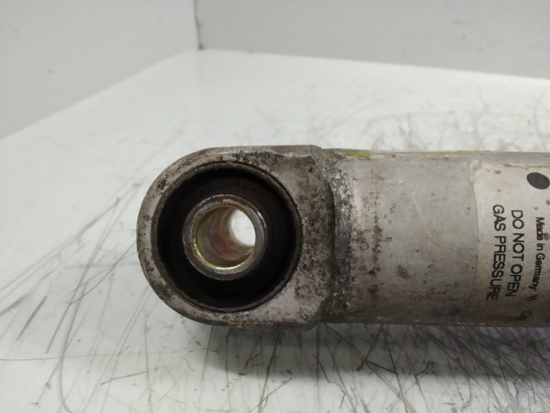 Recambio de amortiguador trasero para bmw serie 5 berlina (e39) 530d referencia OEM IAM 33521093646  