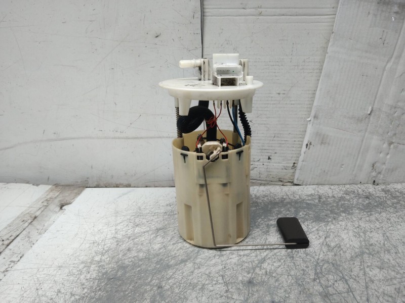 Recambio de bomba combustible para fiat punto berlina (188) 1.3 16v sound/speed multijet referencia OEM IAM 0580303008 51746634 