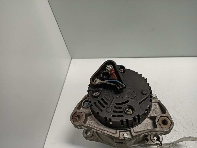 Recambio de alternador para bmw serie 3 berlina (e36) 316i comfort edition referencia OEM IAM 2542127 C541697R VALEO