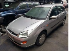 ford focus berlina (cak) del año 2001