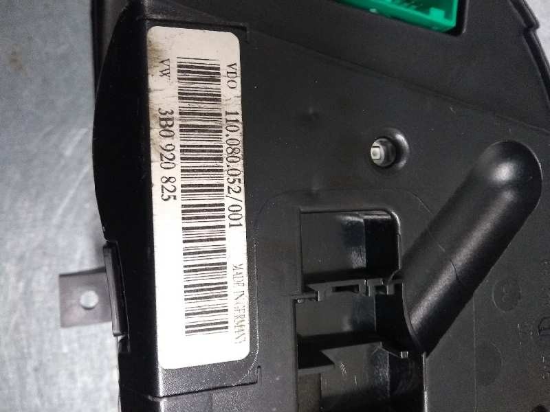 Recambio de cuadro instrumentos para volkswagen passat berlina (3b3) 1.8 20v turbo referencia OEM IAM 3B0920825 110008052001 