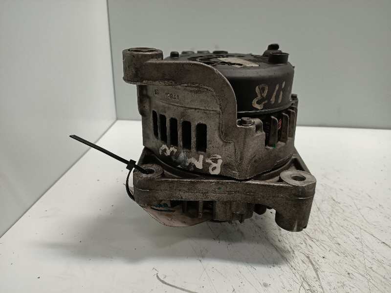 Recambio de alternador para bmw serie 1 berlina (e81/e87) 118d referencia OEM IAM   VALEO