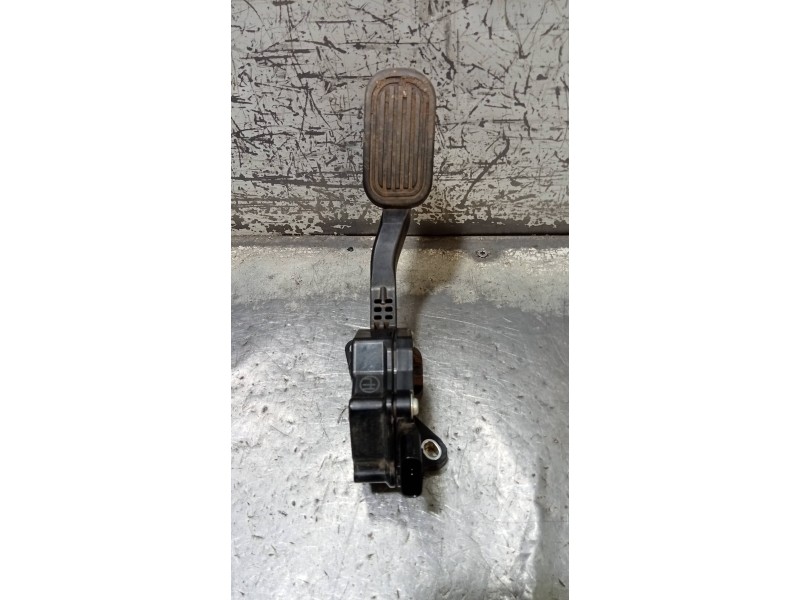 Recambio de potenciometro pedal para toyota land cruiser (j15) basis referencia OEM IAM 7811060110 1988009361 