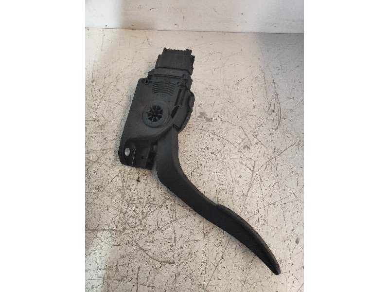 Recambio de potenciometro pedal para ford fiesta (ccn) black edition referencia OEM IAM 6PV00951720 8V219F836AB 