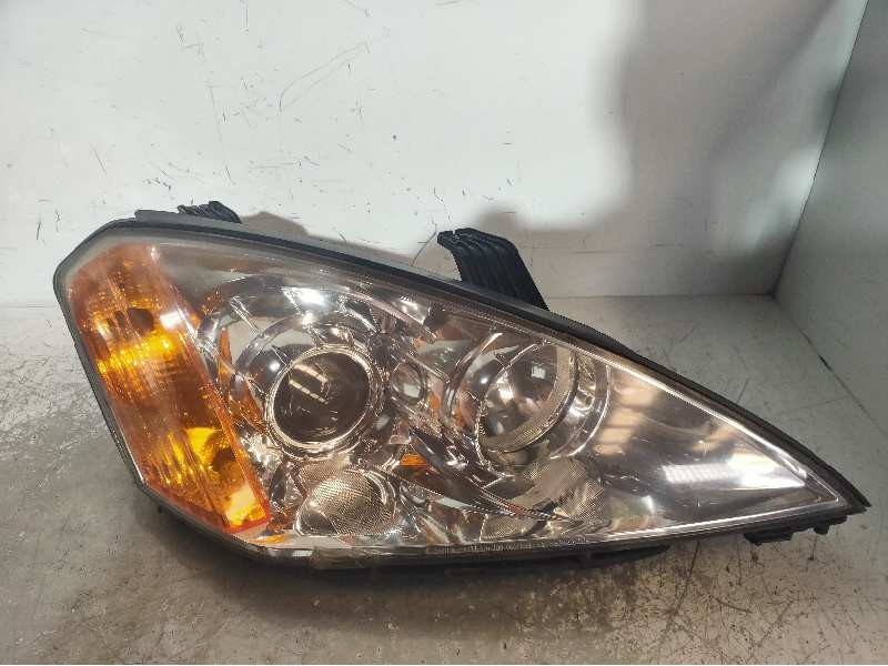 Recambio de faro derecho para ssangyong kyron 200 xdi limited referencia OEM IAM   