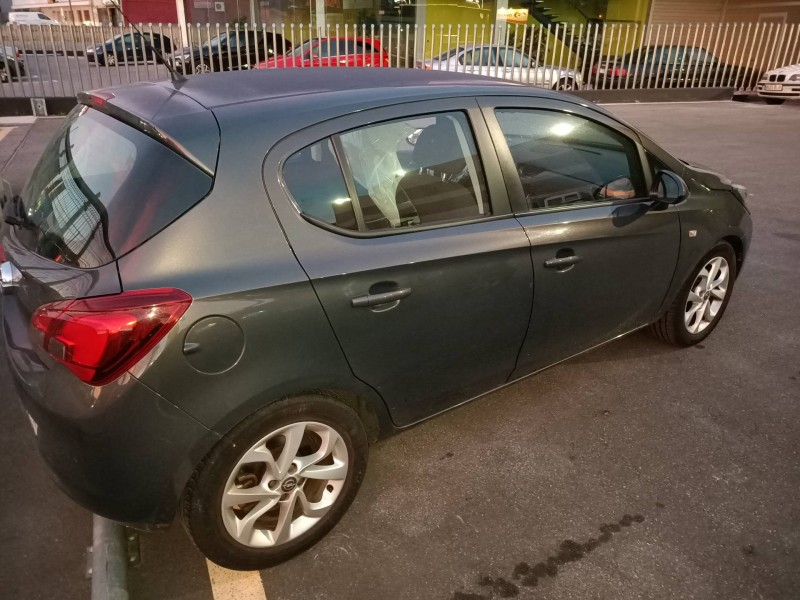 opel corsa e del año 2015