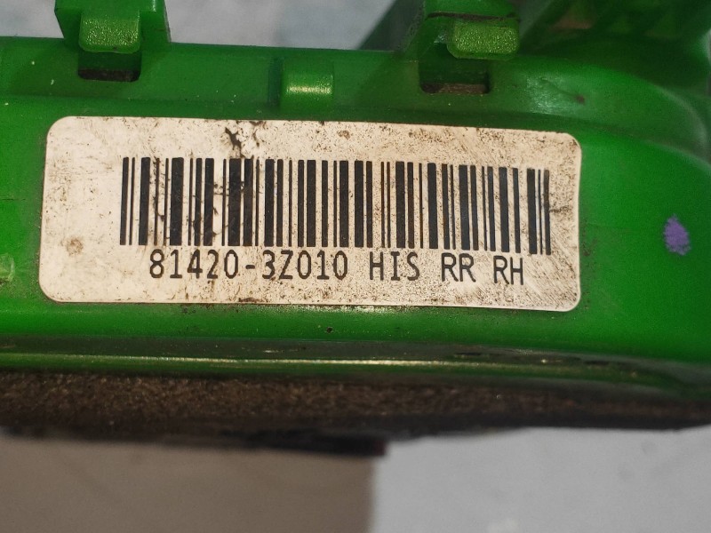 Recambio de motor cierre centralizado trasero derecho para hyundai i40 cw gl tecno referencia OEM IAM 814203Z010  