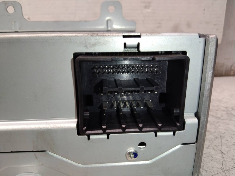 Recambio de sistema audio / radio cd para opel insignia berlina cosmo referencia OEM IAM 13317120  