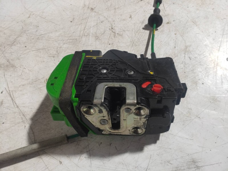 Recambio de motor cierre centralizado trasero izquierdo para hyundai i40 cw gl tecno referencia OEM IAM   