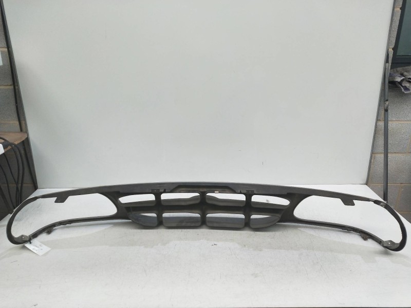 Recambio de rejilla delantera para ford explorer 4.0 xlt referencia OEM IAM   