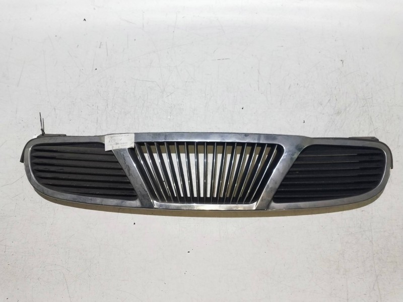 Recambio de rejilla delantera para daewoo leganza referencia OEM IAM 96205735  
