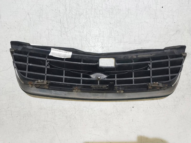 Recambio de rejilla delantera para chrysler neon (pl) 2.0 16v cat referencia OEM IAM 05288883   Recambio de rejilla delantera para chrysler neon (pl) 2.0 16v cat referencia OEM IAM 05288883