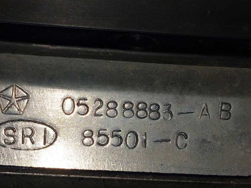 Recambio de rejilla delantera para chrysler neon (pl) 2.0 16v cat referencia OEM IAM 05288883   Recambio de rejilla delantera para chrysler neon (pl) 2.0 16v cat referencia OEM IAM 05288883