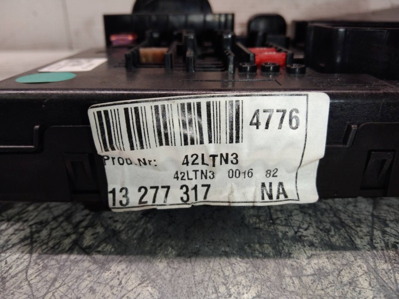 Recambio de caja reles / fusibles para opel insignia berlina cosmo referencia OEM IAM 13277317 544949969 