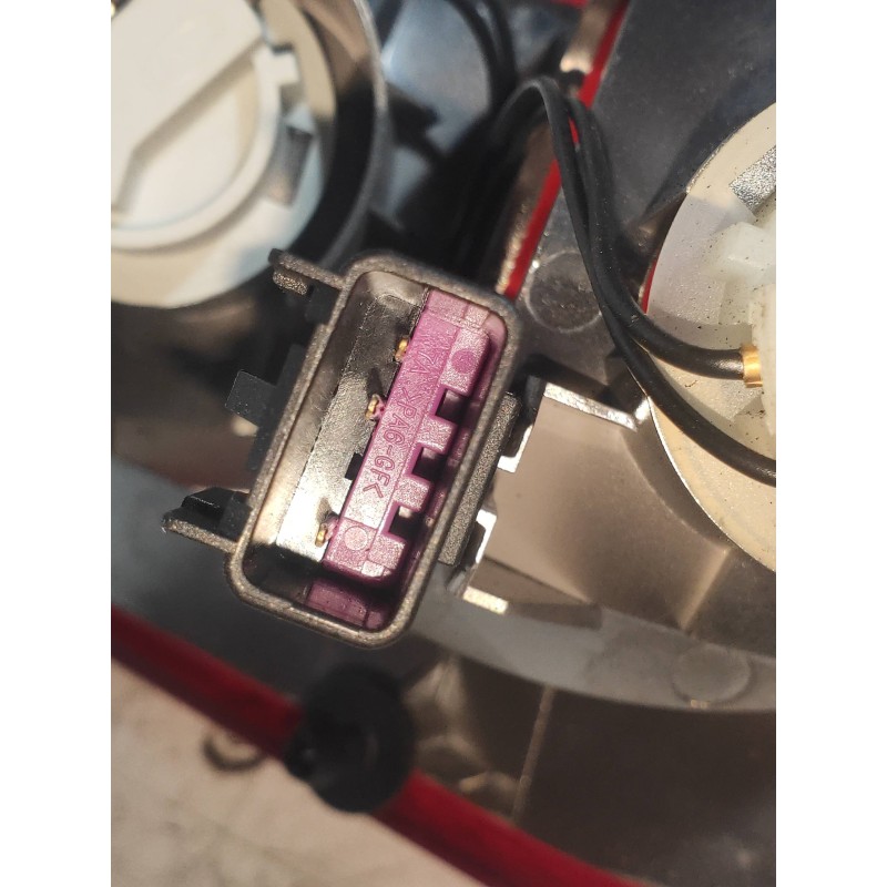 Recambio de piloto trasero izquierdo interior para opel insignia sports tourer 2.0 16v cdti referencia OEM IAM 22950969  