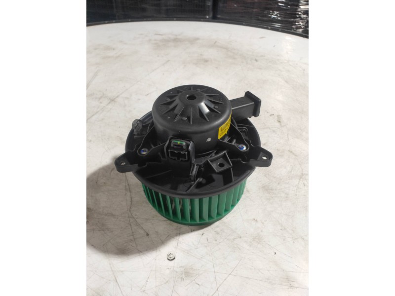 Recambio de motor calefaccion para opel insignia sports tourer 2.0 16v cdti referencia OEM IAM 1326513B  