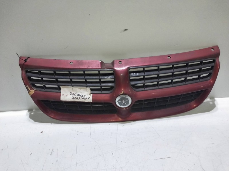 Recambio de rejilla delantera para chrysler stratus berlina (ja) referencia OEM IAM 4630742  
