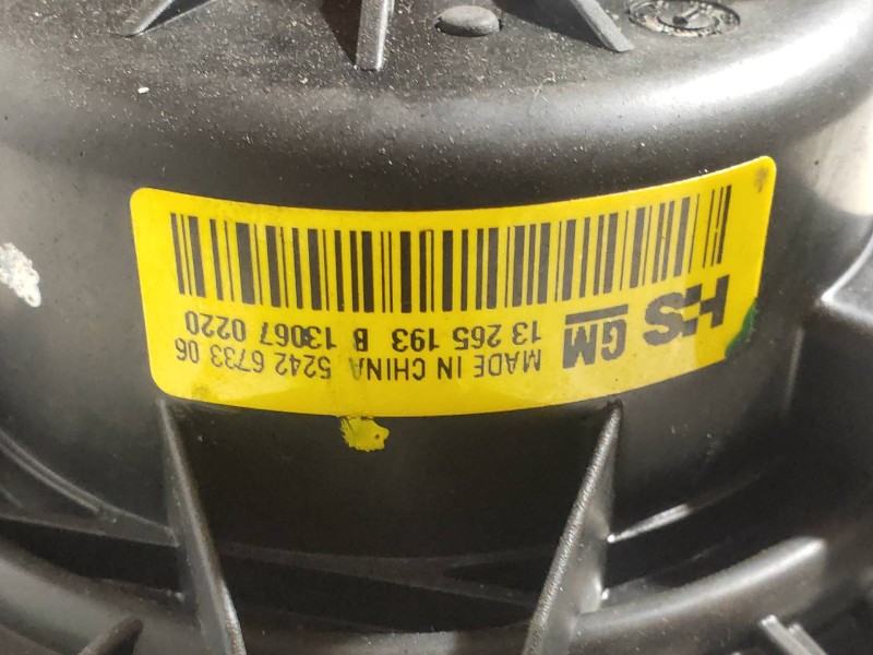 Recambio de motor calefaccion para opel insignia sports tourer 2.0 16v cdti referencia OEM IAM 1326513B  