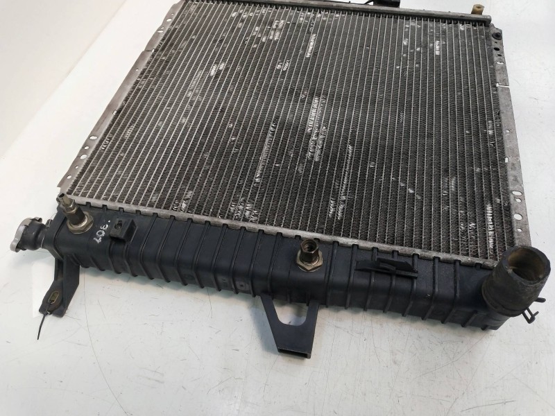 Recambio de radiador agua para ford explorer 4.0 xlt referencia OEM IAM 24209D7EX240  