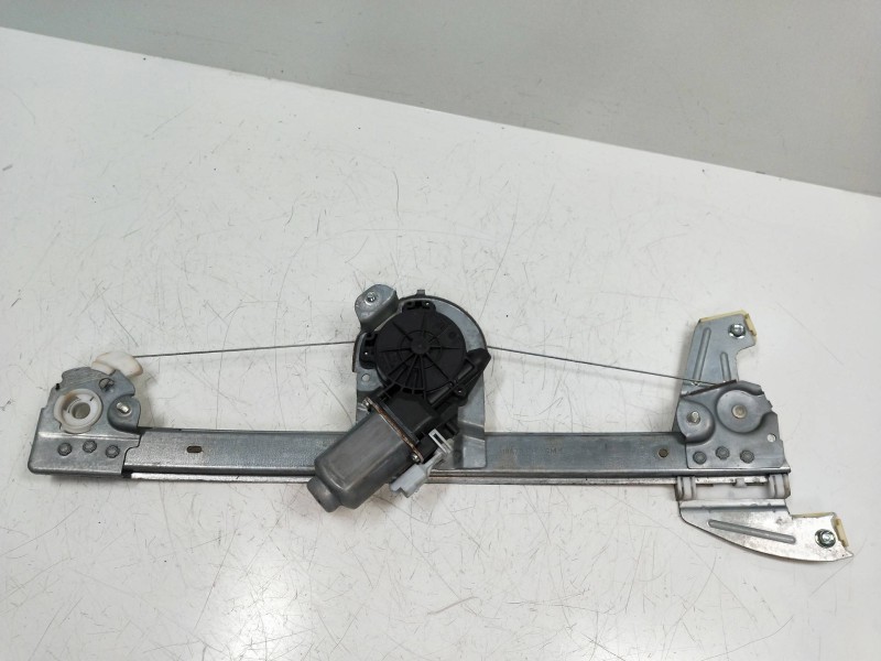 Recambio de elevalunas delantero derecho para peugeot 107 1.0 cat (384f) referencia OEM IAM 400842B  5P