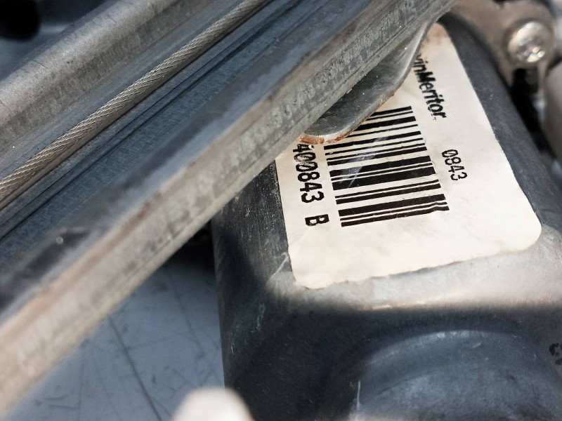 Recambio de elevalunas delantero izquierdo para peugeot 107 1.0 cat (384f) referencia OEM IAM 400843B  5P