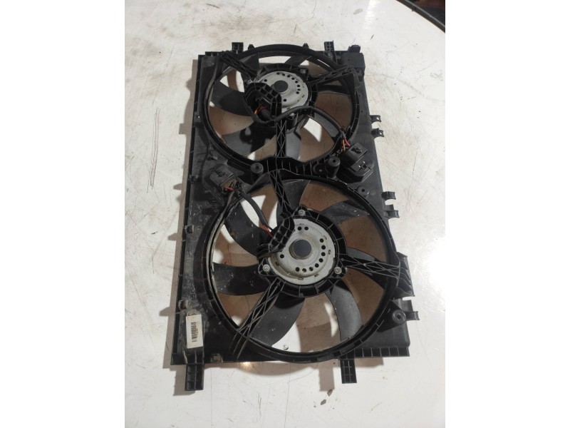 Recambio de electroventilador para opel insignia sports tourer 2.0 16v cdti referencia OEM IAM 22915609 CE516002 