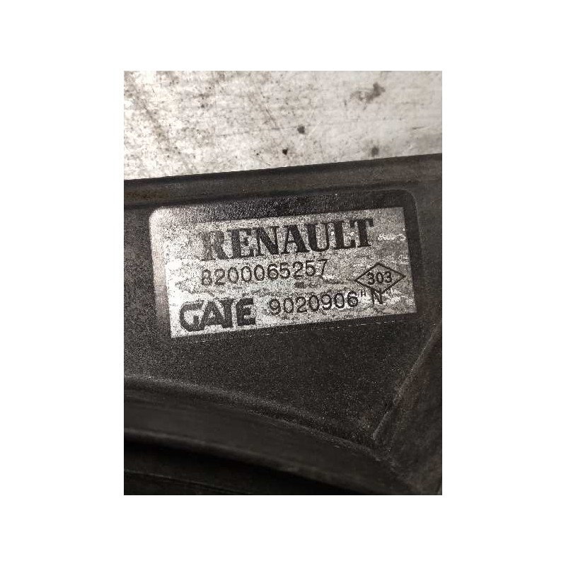 Recambio de electroventilador para renault megane i fase 2 berlina (ba0) 1.4 16v dynamique referencia OEM IAM 9020906 8200065257