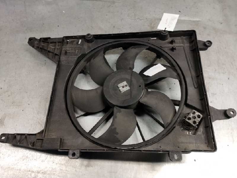Recambio de electroventilador para renault megane i fase 2 berlina (ba0) 1.4 16v dynamique referencia OEM IAM 9020906 8200065257
