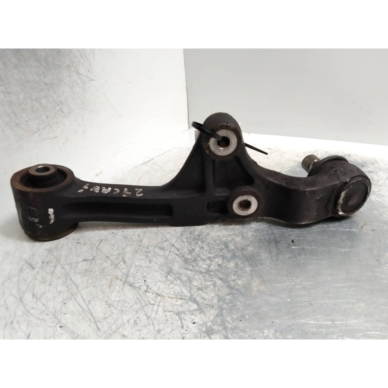 Recambio de brazo suspension inferior delantero izquierdo para kia carnival ii 2.9 crdi cat referencia OEM IAM   