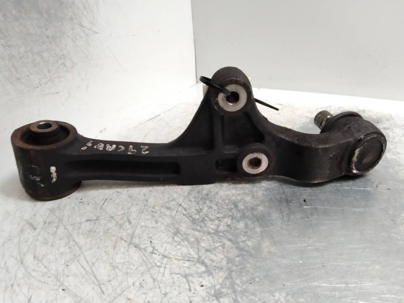 Recambio de brazo suspension inferior delantero izquierdo para kia carnival ii 2.9 crdi cat referencia OEM IAM   