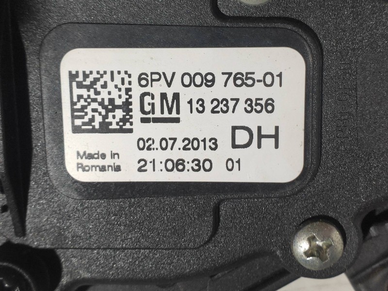 Recambio de potenciometro pedal para opel insignia sports tourer 2.0 16v cdti referencia OEM IAM 13237356 6PV00976501 