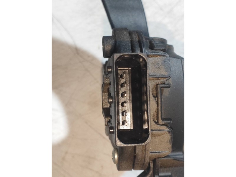 Recambio de potenciometro pedal para opel insignia sports tourer 2.0 16v cdti referencia OEM IAM 13237356 6PV00976501 