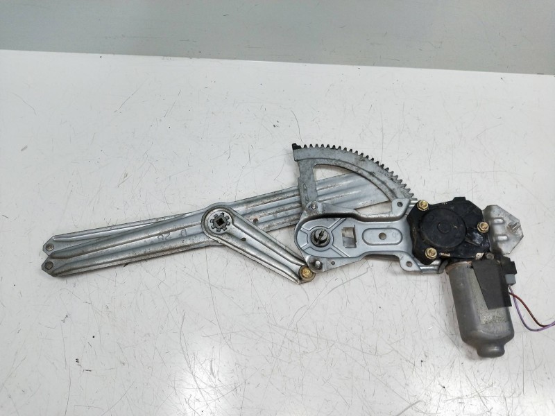 Recambio de elevalunas delantero derecho para peugeot 205 berlina 1.8 d mito referencia OEM IAM   5P