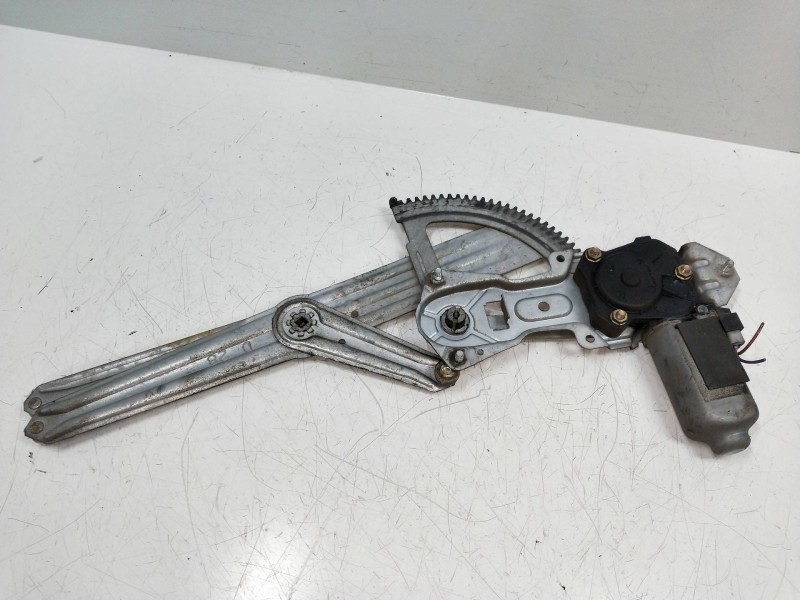 Recambio de elevalunas delantero derecho para peugeot 205 berlina 1.8 d mito referencia OEM IAM   5P