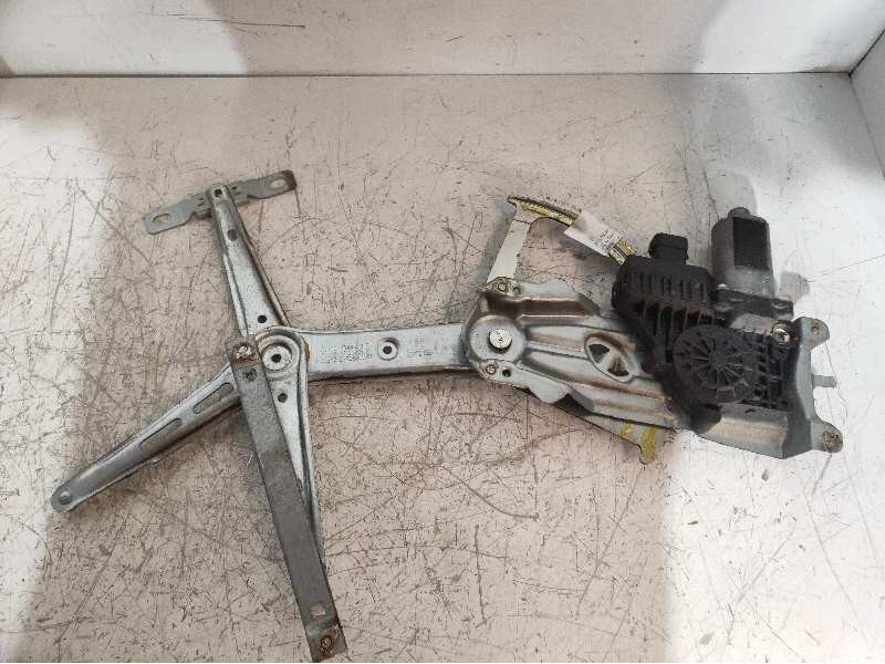 Recambio de elevalunas delantero derecho para opel astra h ber. 1.7 16v cdti referencia OEM IAM 13101481  5P