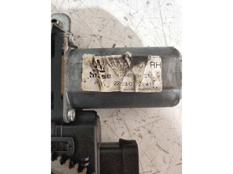 Recambio de elevalunas delantero derecho para opel astra h ber. 1.7 16v cdti referencia OEM IAM 13101481  5P