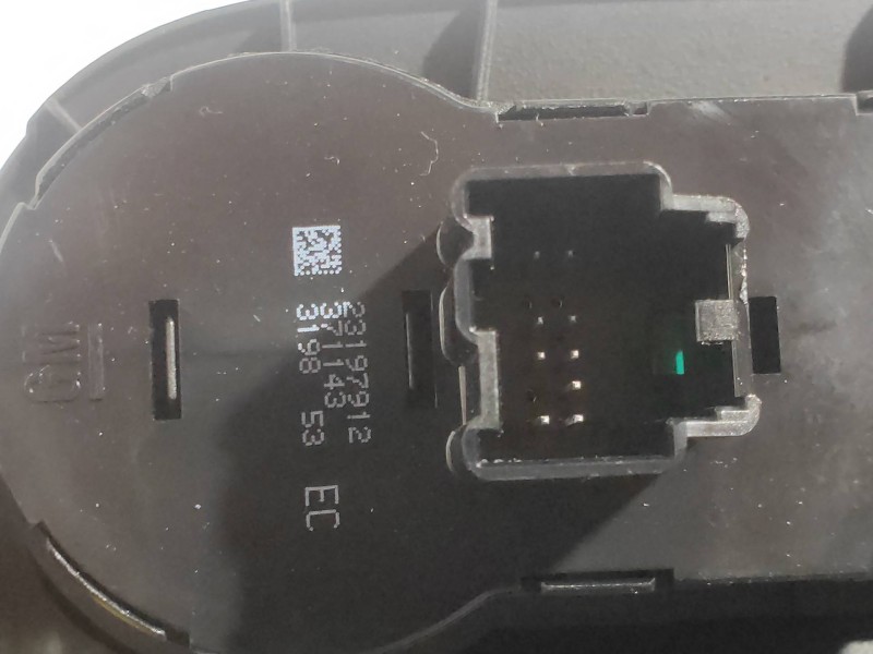 Recambio de mando multifuncion para opel insignia sports tourer 2.0 16v cdti referencia OEM IAM 23197912  