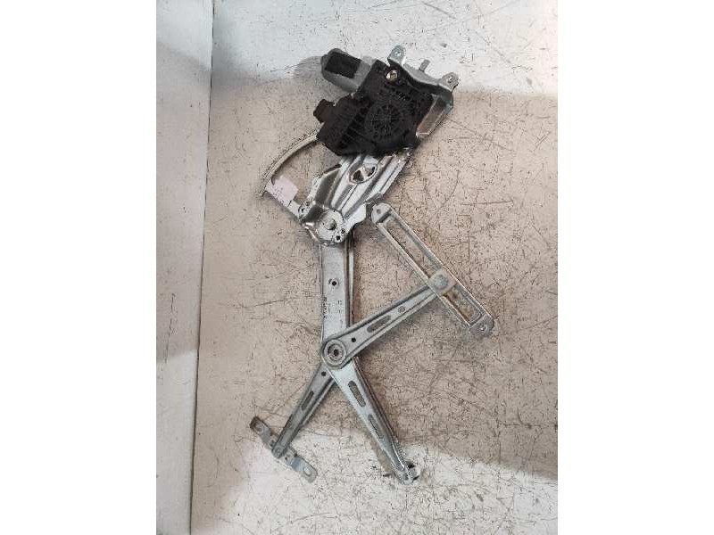Recambio de elevalunas delantero derecho para opel zafira a blue line referencia OEM IAM 90579356 101250200 