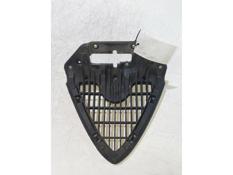 Recambio de rejilla delantera para alfa romeo 156 1.6 16v cat referencia OEM IAM   